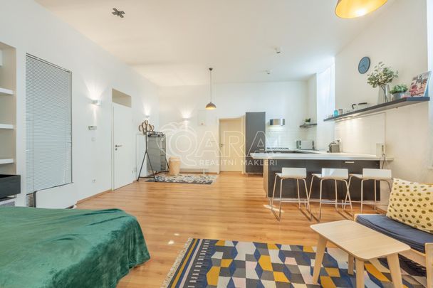 Pronájem bytu 1+kk a garsoniéry 53 m² - Photo 1