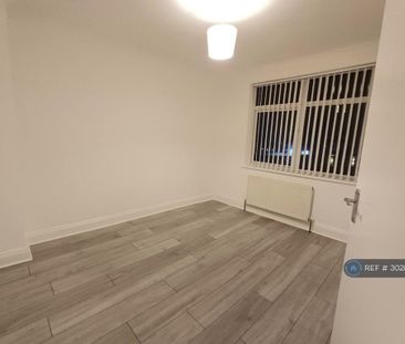 4 bedroom terraced house to rent - Photo 2