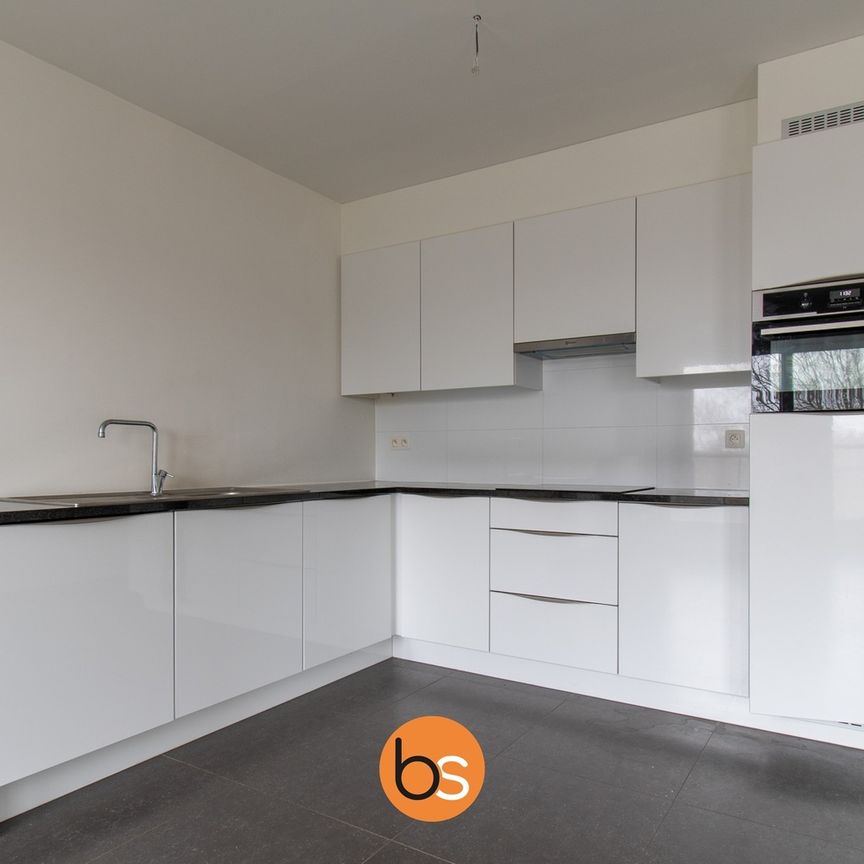 Lichtrijk tweeslaapkamer appartement te huur in Roeselare - Photo 1