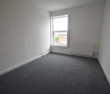 2 bed Flat for Rent - Photo 3