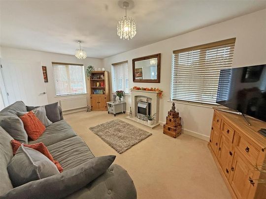 3 bedroom detached house to rent - Photo 1