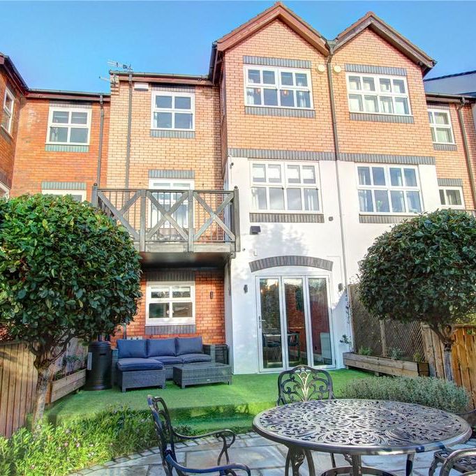 3 bedroom terraced house to rent - Photo 1