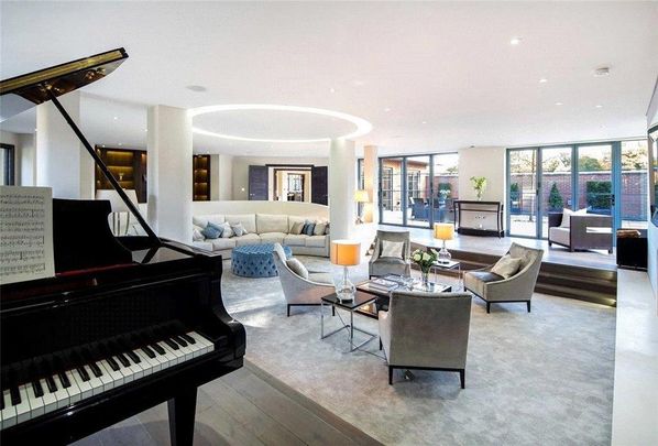 6 bedroom detached house to rent - Photo 1