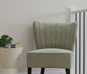 Modern Three Bedroom Townhouse - Photo 1