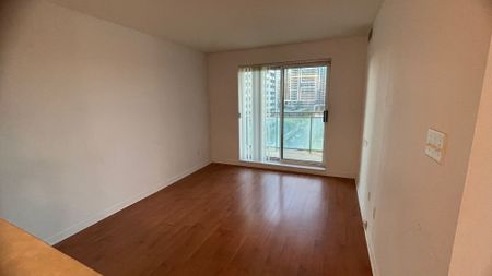 For Lease - 39 Oneida Crescent Unit# 710, Richmond Hill, Ontario - Photo 2