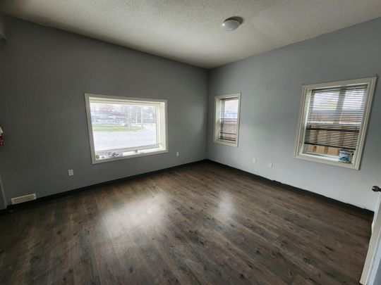 For Lease - 273 Thompson Road, London South, Ontario - Photo 1