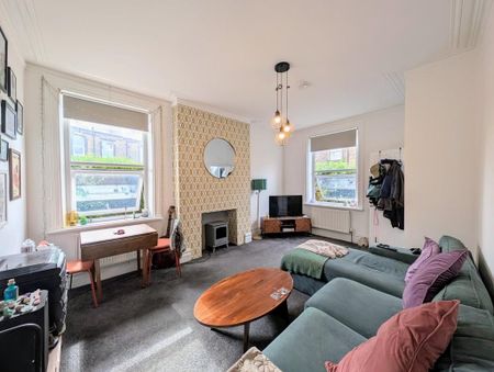 2 bedroom end of terrace house to rent - Photo 5