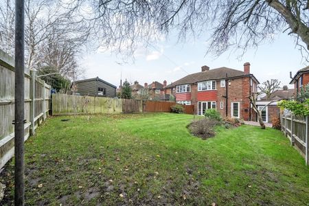 3 bedroom semi-detached house to rent - Photo 4