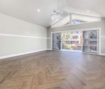 Coastal Residence of Exceptional Quality - Photo 1