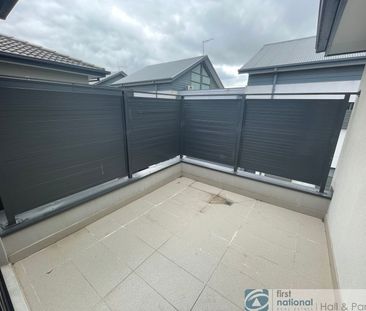 2 Bedroom Townhouse! - Photo 4