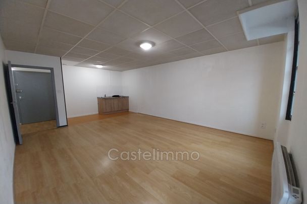 Location Appartement 2 pièces 47m² CASTELSARRASIN 82100 - Photo 1
