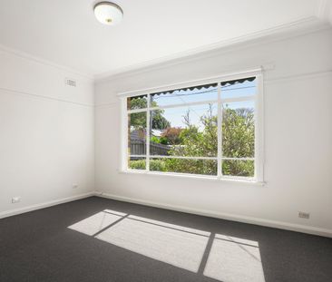 FAMILY HOME WITH GARDEN GALORE! - Photo 4