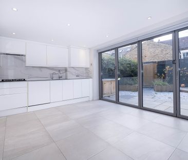 3 bedroom terraced house to rent - Photo 6