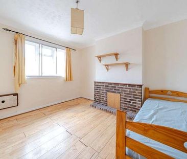 Slough, Berkshire, SL1 - Photo 6