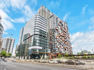 Sky-High Luxury with Sydney Harbour Views in 'Eighty Eight by JQZ' - Photo 5