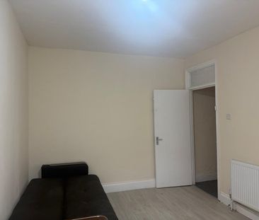 2 Bed Flat, Bruce Road, NW10 - Photo 3