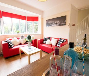 1 bedroom in a house share to rent - Photo 4