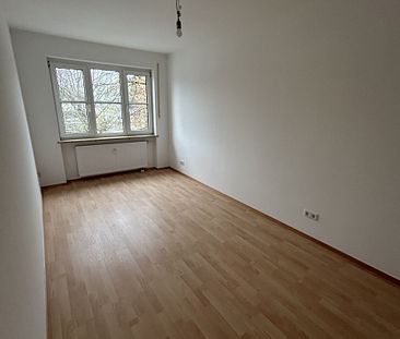 2-Zimmer-Wohnung mit Balkon und neuer Einbauküche 1113-76 - Photo 1