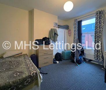 2 Bedroom Mid Terraced House for rent in Elizabeth Street - Photo 3