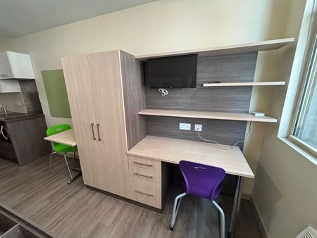 Studio Flat, Halley House, NG1 - Photo 5