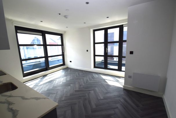 199-203 High Street, SS1 - Photo 1