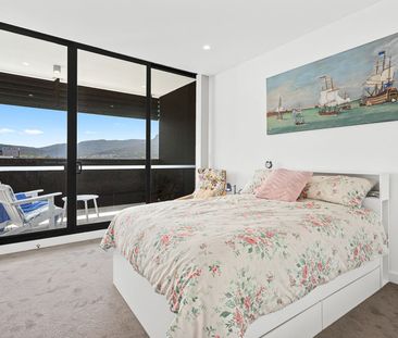 Modern and Spacious Living in an Unbeatable Location - Photo 3