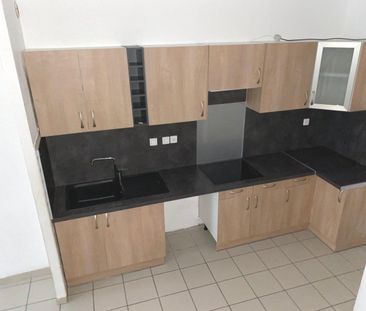 Location Appartement 4 pièces 82m² VILLENEUVE DE BERG 07170 - Photo 2