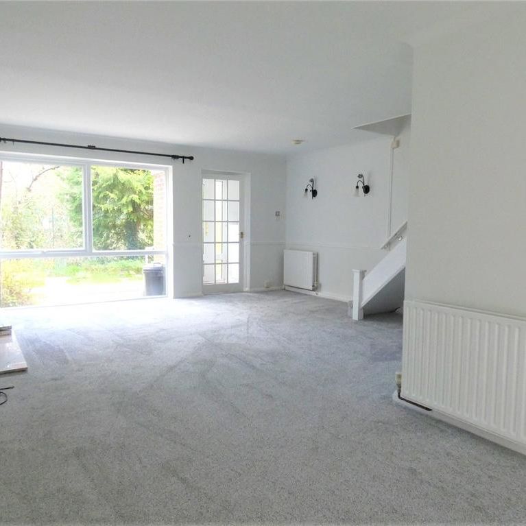 2 bedroom end of terrace house to rent - Photo 1