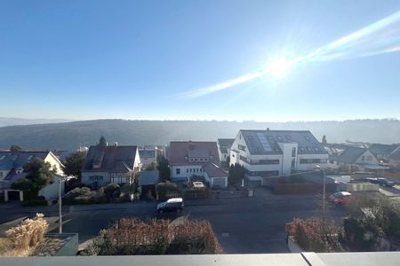 Repräsentative, hochwertig ausgestattete Maisonette-Wohnung “ganz oben” in Stuttgart-Sillenbuch - Photo 4