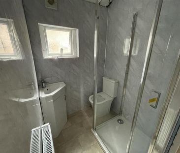 3 bedroom apartment to rent - Photo 5