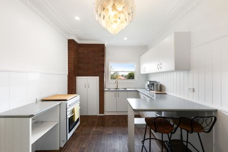 8 Bridge Street, Cessnock NSW 2325 - House For Rent | Domain - Photo 2