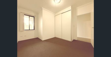 "Spacious 2 Bedroom Apartment, In Ideal Location" - Photo 3