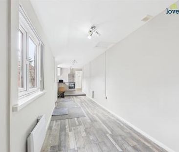 1 bedroom Flat To Let - Photo 6