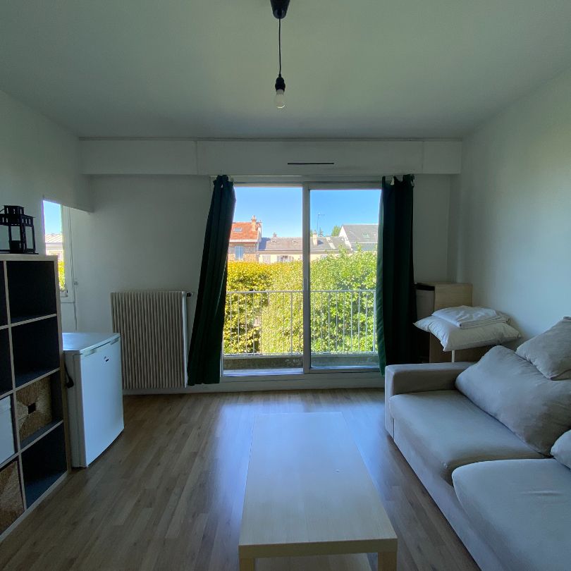 A LOUER - Studio meublé Versailles Hoche - Photo 1