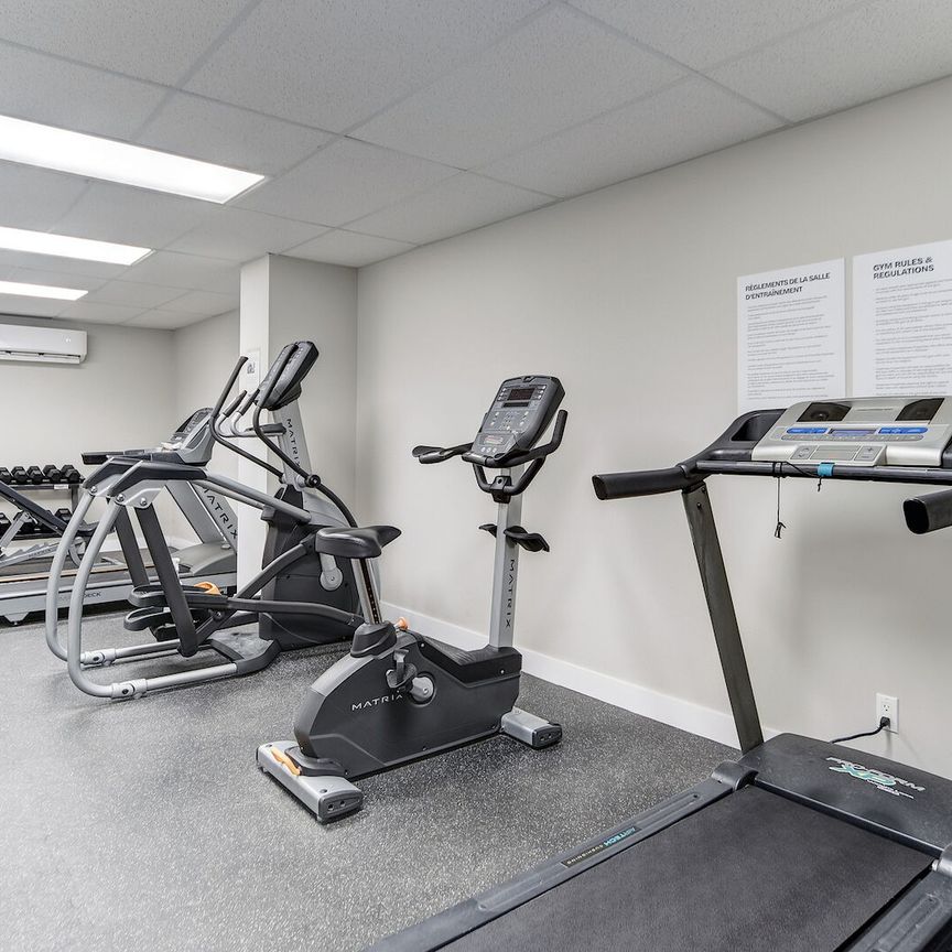 5500 Borden Avenue, Côte Saint-Luc, QC - Photo 1