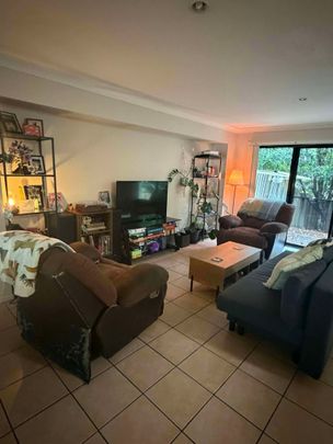 Upper Coomera - Photo 1