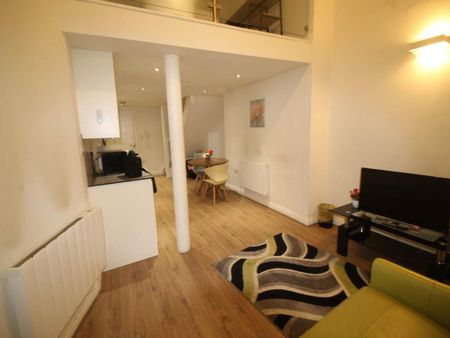 1 bedroom flat to rent - Photo 4