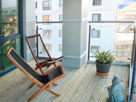 2 bedroom apartment to rent - Photo 3