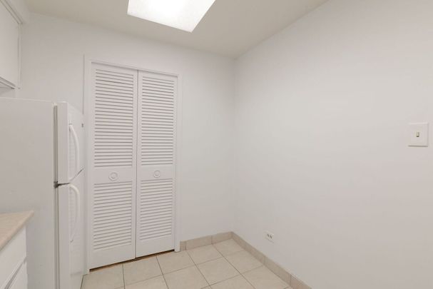 900 Rockland Avenue - Photo 1