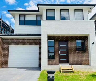 Stunning brand new 5 bedroom house in heart of Leppington - Photo 3