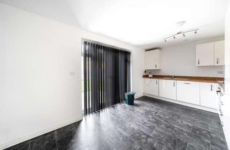 Berryfields, Aylesbury, HP18 - Photo 5