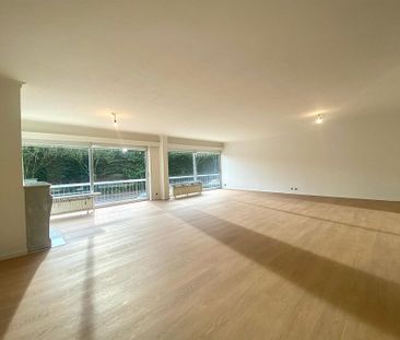 Zeer ruim appartement met drie slaapkamers en garage - Photo 5