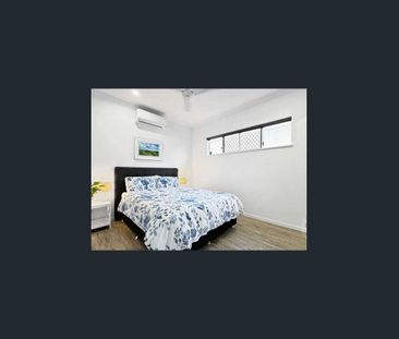 Stylish & Modern Home In Edge Hill - Photo 4