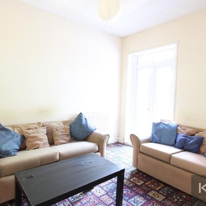 4 bedroom terraced house to rent - Photo 1