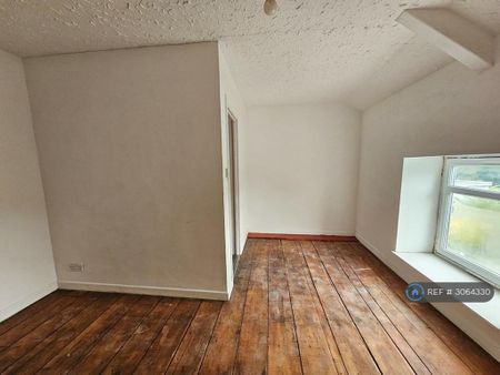 2 bedroom end of terrace house to rent - Photo 5