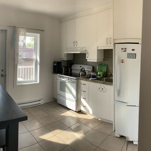 ⚡️Semi-meublé. Rosemont. 3½.1er Juillet - Photo 2