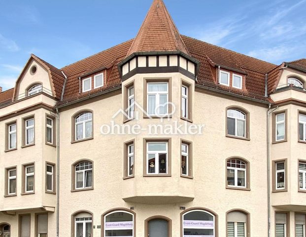 Erstbezug nach Sanierung – stilvolle 3-Zimmer-Altbauwohnung mit Balkon & EBK in Stadtfeld Ost - Photo 1