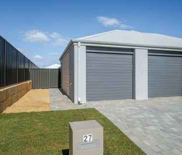 Brand new modern home - Photo 6
