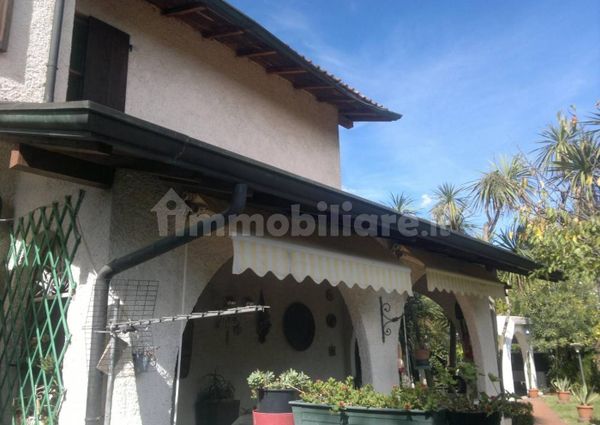 Villa a schiera via Bregoscia, 29, Marina Verde, Renella, Montignoso