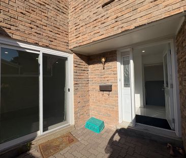 For Lease - 49 Ambercroft Boulevard, Toronto, Ontario - Photo 4